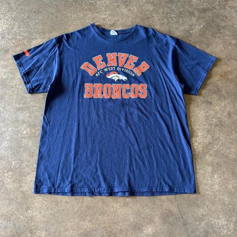 2000s denver broncos tee